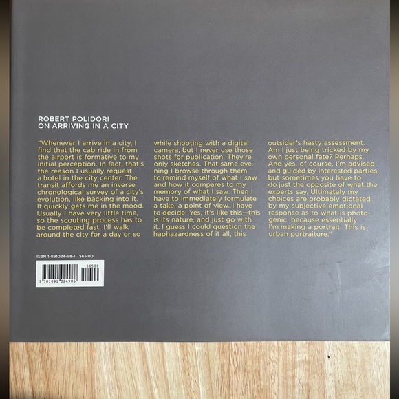 Metropolis By Robert Polidoris Perfect Condition Hardcover Art Photography - Picture 3 of 4